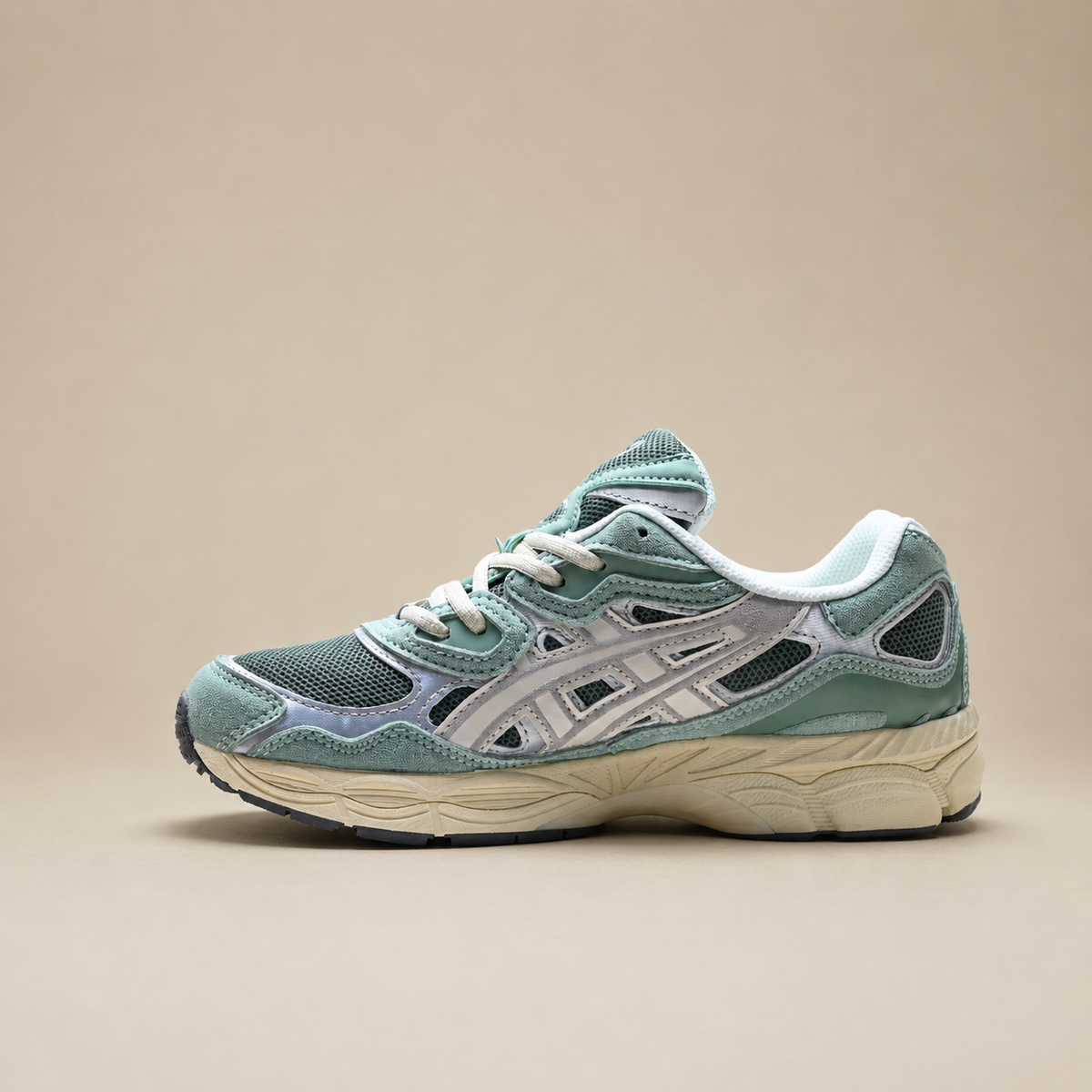 Baskets ASICS GEL-NYC pour femmes