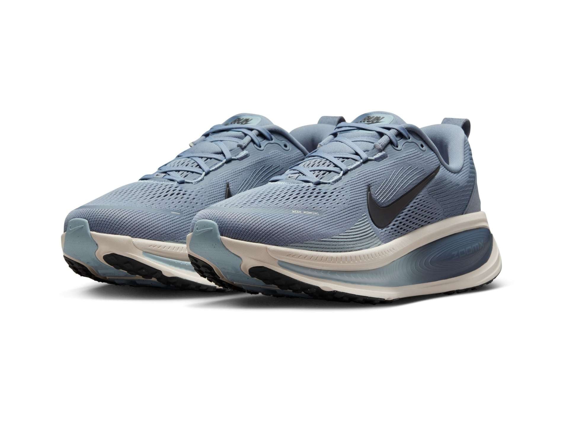 Chaussures de course pour hommes Nike Vomero 18