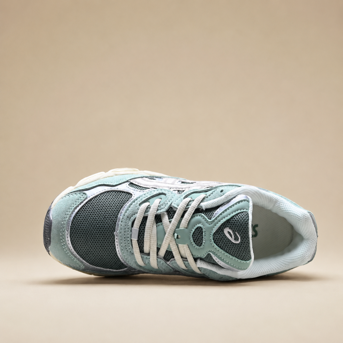 Baskets ASICS GEL-NYC pour femmes