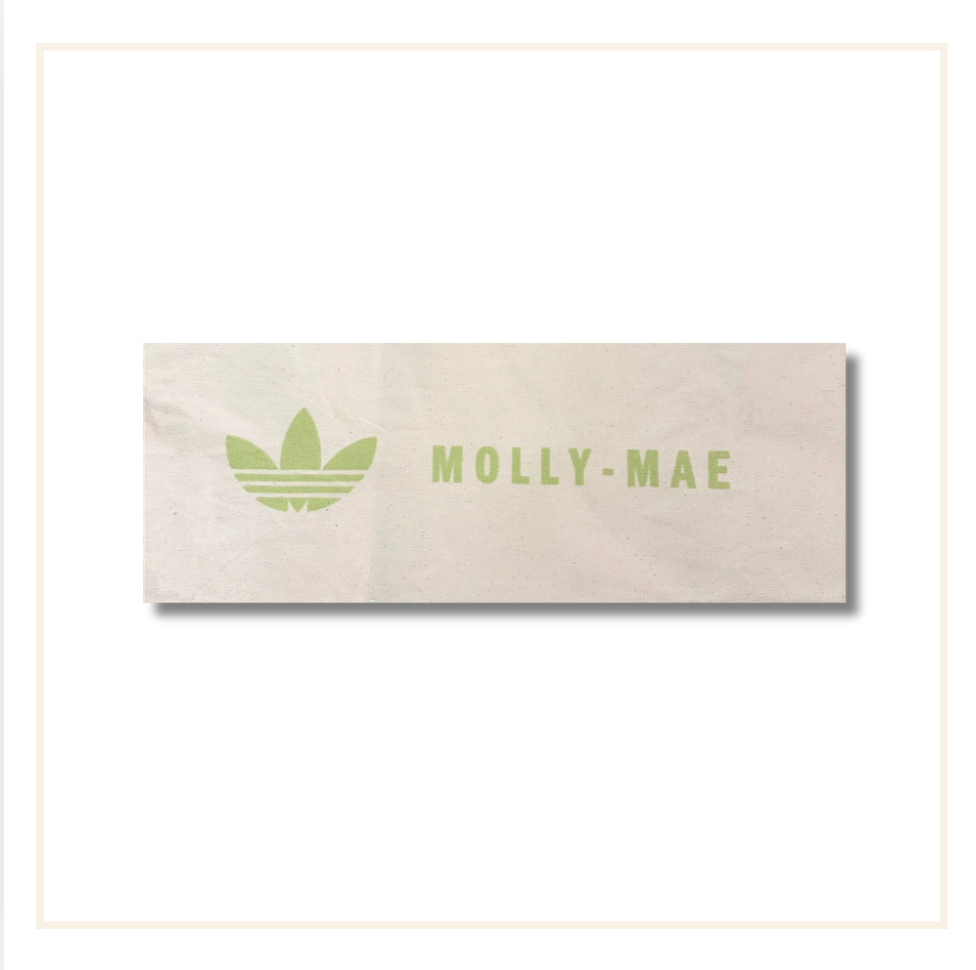 Molly-Mae x adidas Oxford Street Exclusive Matcha-draagtas