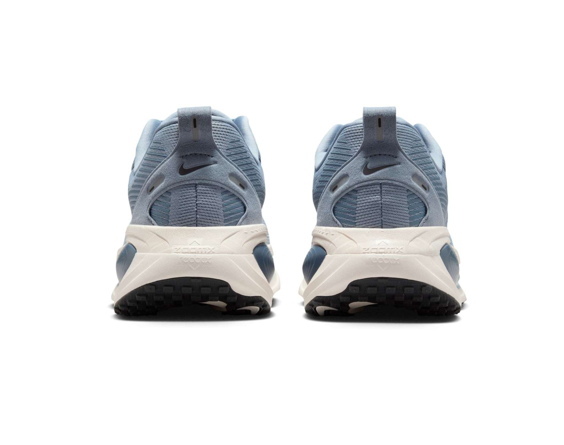 Chaussures de course pour hommes Nike Vomero 18