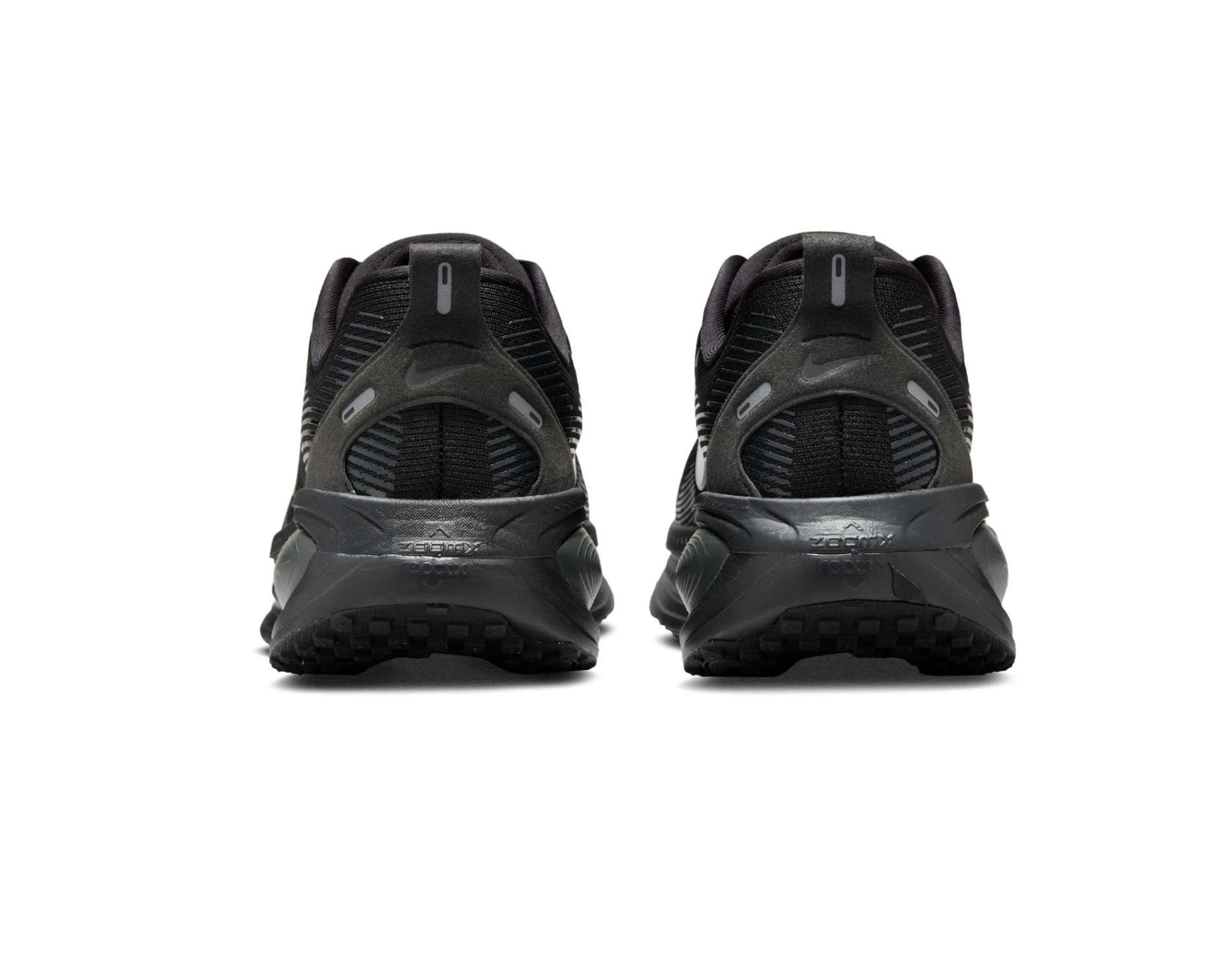 Chaussures de course pour hommes Nike Vomero 18