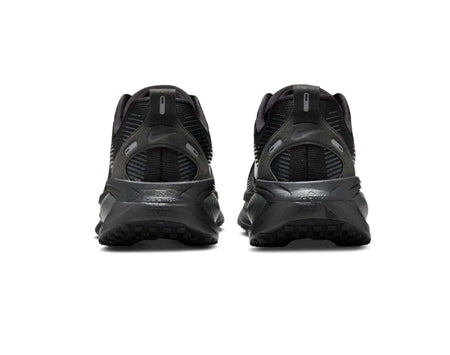 Chaussures de course pour hommes Nike Vomero 18