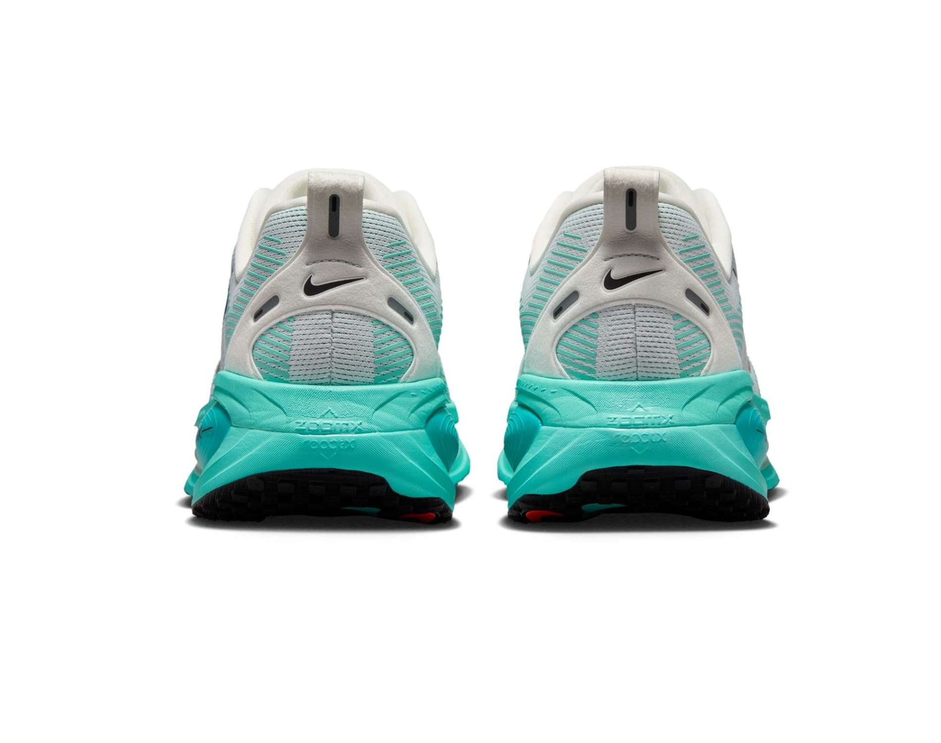 Chaussures de course pour hommes Nike Vomero 18
