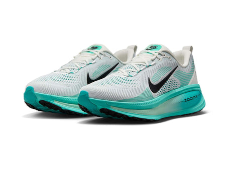 Chaussures de course pour hommes Nike Vomero 18